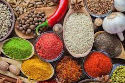 Chemical Chemicals Added To Meals To Improve Flavour, Texture, Colour, Appearance, And Consistency  Are Known As Food Additives