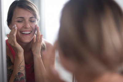 How to Use Hydrosols in Your Skincare Routine