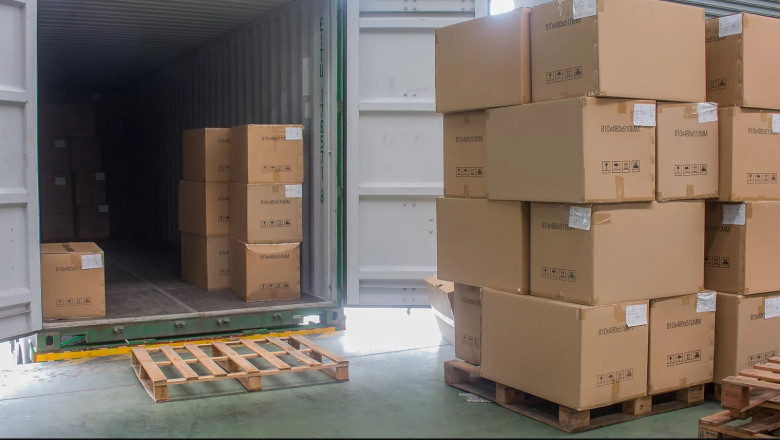 Container Destuffing