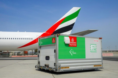 Emirates SkyCargo transport premium oysters from UAE to Moscow