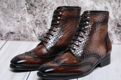 EVERYTHING YOU NEED TO KNOW ABOUT MEN'S LACE-UP BOOTS