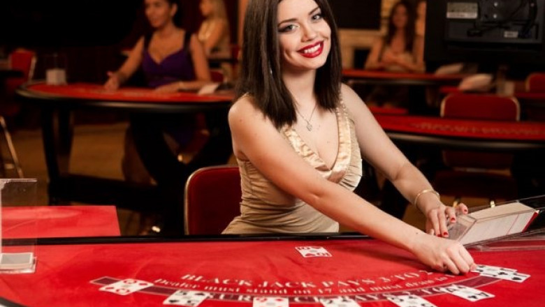 Why is blackjack such a popular card game?