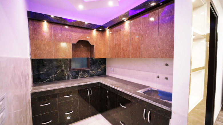 Buy 2 BHK Furnished Flats in Uttam Nagar