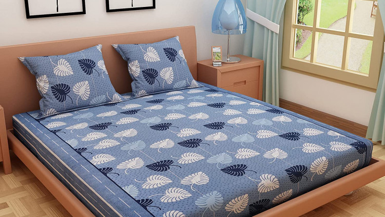 Dream Care Bold Leafy Print 100% Pure Cotton Bedsheet with 2 Pillow Covers, Double Bed (Blue)