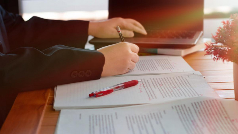 How to Write an Argumentative Essay: Outline and Examples