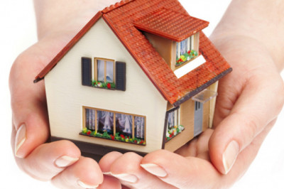 What is tenant’s insurance and what does it cover?