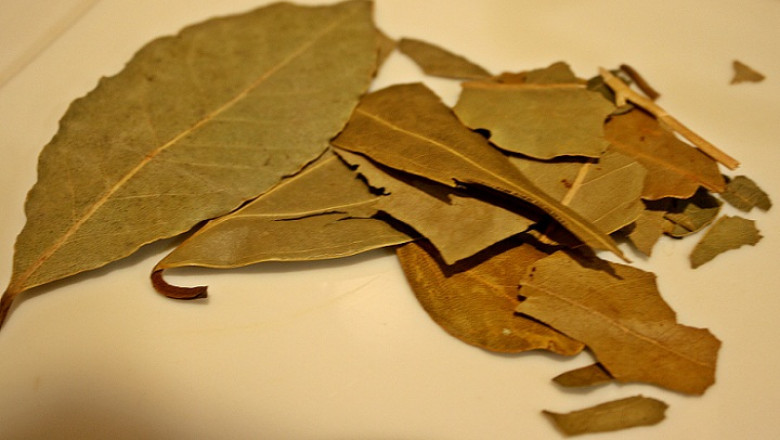 Bay leaves are aromatic leaves that are commonly used in cooking for flavor enhancement