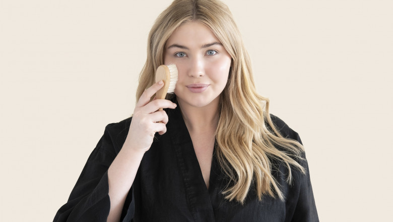 3 Natural Skincare Essentials to Help You Get Your Holiday Glow