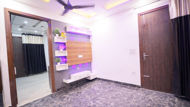 Buy Ready to Move 2 Bedroom Flat in 2 BHK flat in Mohan Garden