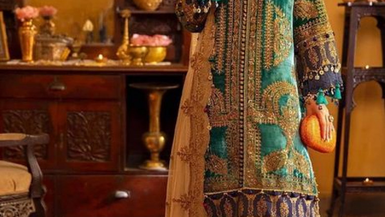 Sana Safinaz Velvet Suit
