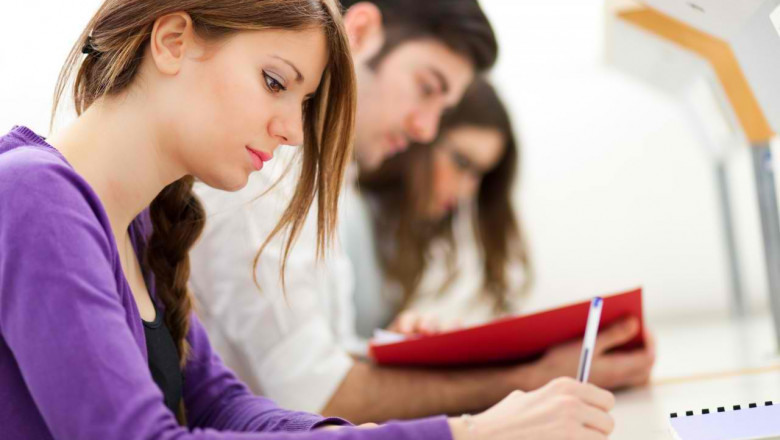 Ordinary Issues that Students face while writing a sharp Essay