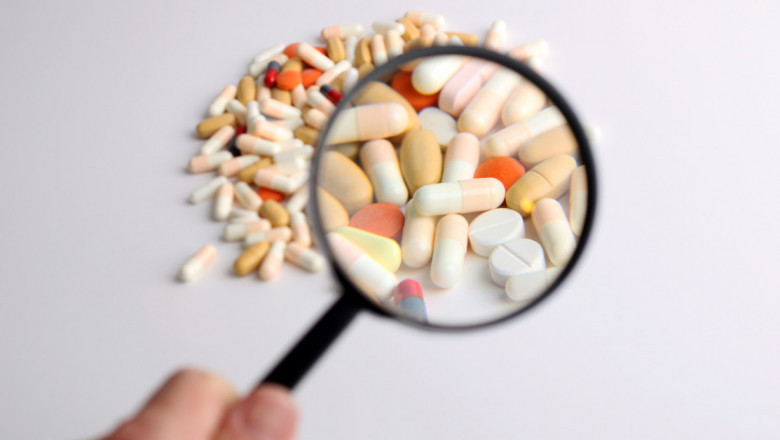 Among its uses, Roxithromycin treats infections of the respiratory tract, urinary tract, and soft tissues.