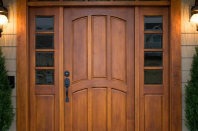 The main parts of the door