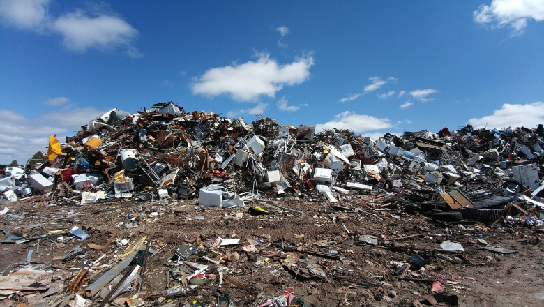U.K. WEEE Waste Recycling Market Outlook by 2030