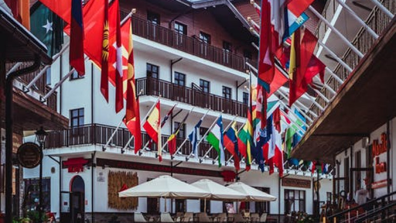 Factors That Make Custom Flags a Successful Advertising Medium
