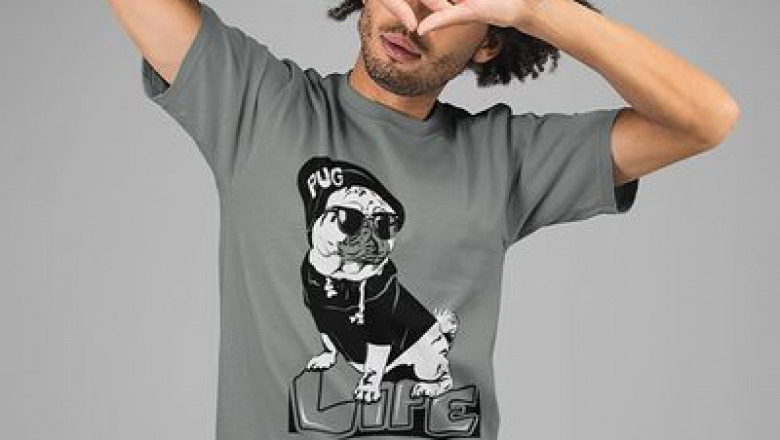 In The World Of Black & White Fashion, Choose Grey T shirts And Slay Along