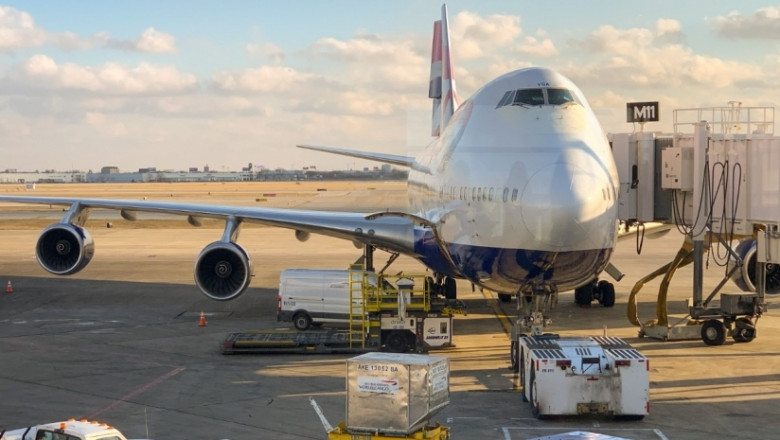 Disruptions halve November 2021 air cargo growth: IATA