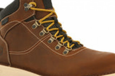 How do Wolverine Composite Toe Safety Shoes offer Priceless Comfort and Protection?