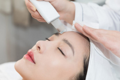 Ultrasonic Skin Scrubber For Facial Cleansing