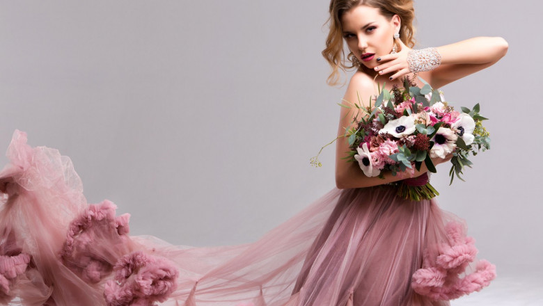 Wholesale Clothing Supplier - Simple way To Find A Wholesale Clothing supplier On A low Budget!