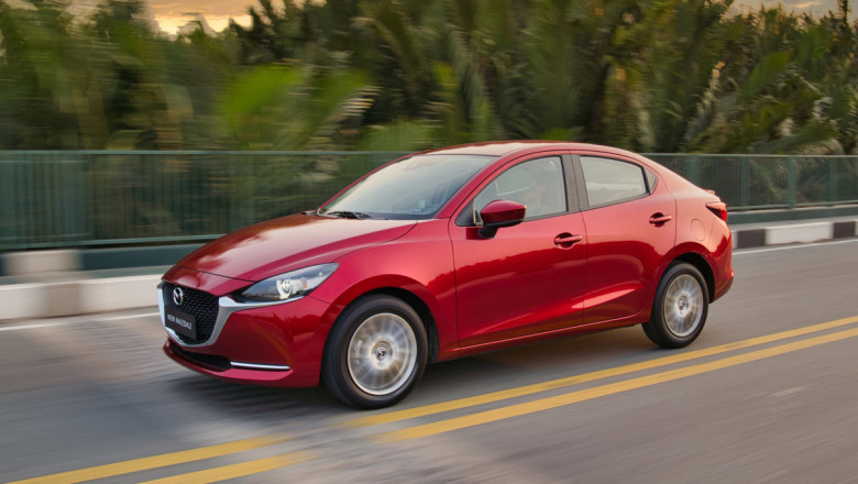 Bandingkan Mazda 2 vs Yaris: Mana yang lebih baik?