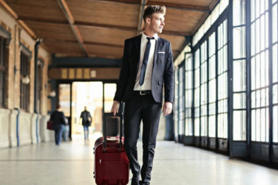 Best Travel Bag With Wheels | Top Rolling Duffle Bags In 2022