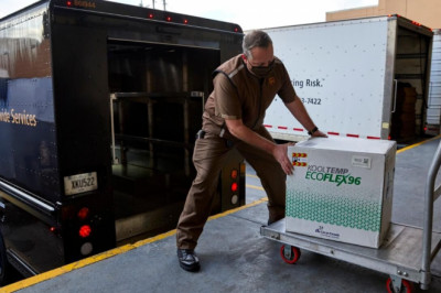 Leveraging global smart logistics network for vaccine distribution