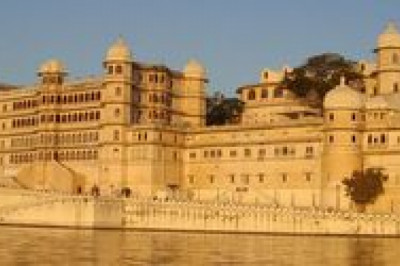 Book a Perfect Domestic Holiday Tour & Trip 2022-23