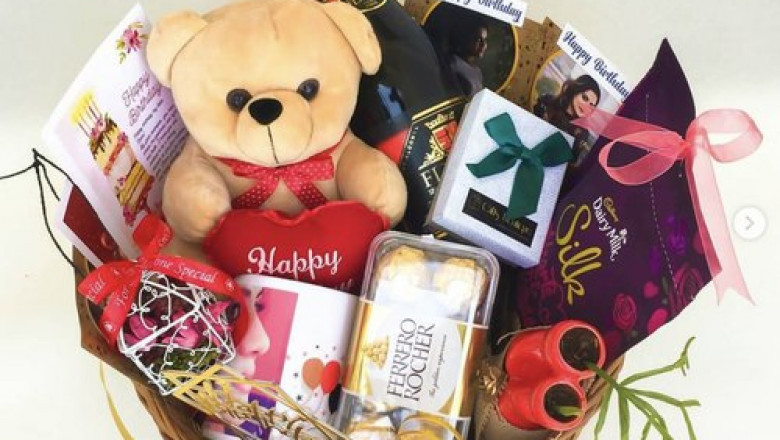 Best Valentine’s Day Gift sets for women