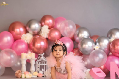 6 Amazing Cake smash Photoshoot Ideas! the best Birthday photographer in Bangalore