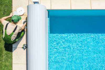 A Complete Guide to Why Pool Cleaners are Essential