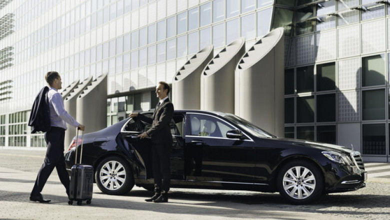 Are you looking for a reliable Chauffeur Car service from Melbourne Airport to Melbourne CBD?