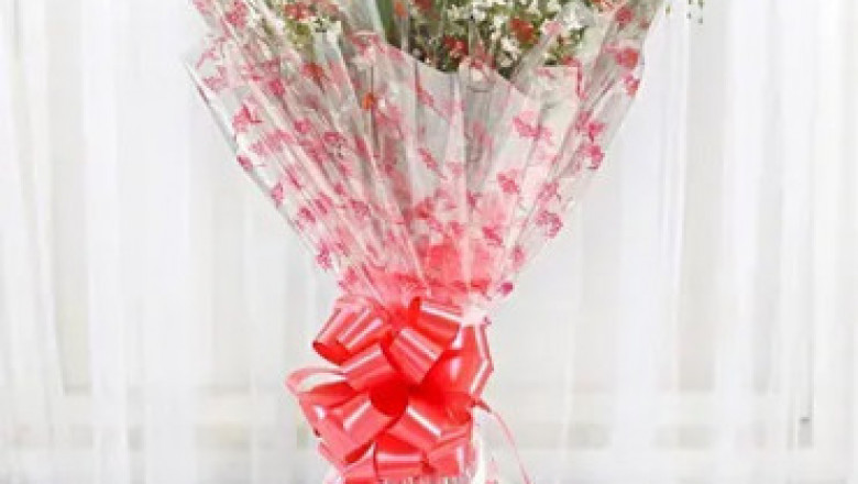 Women's Day Gift Online for Adorable Woman