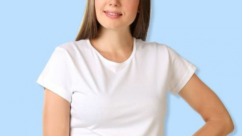 Get the enhancing looks with the woman white crop top