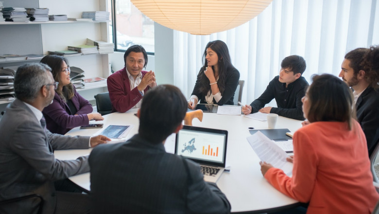 How to improve communication between management and employees