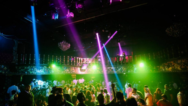 Nightlife in Dubai, Night Pubs, Bars, Discos in Dubai