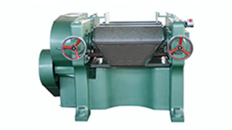 Triple Roll Mill Machine