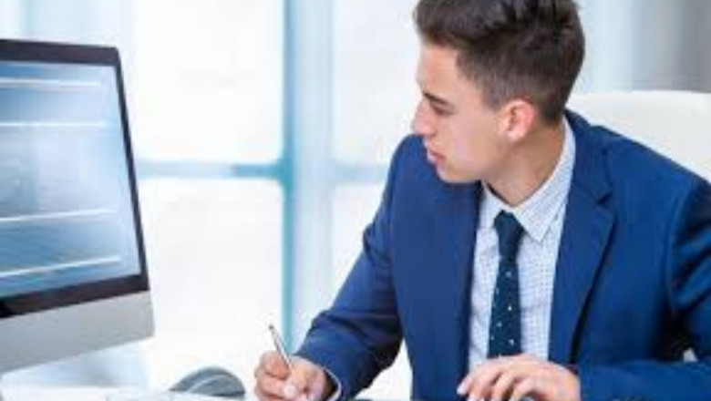 How can a user working on desktop Print W-2 in QuickBooks Desktop & Online