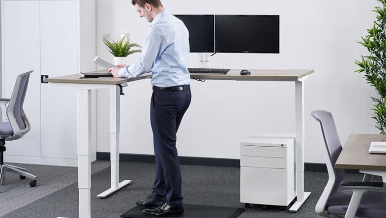 Buying a Laptop Standing Desk Dubai