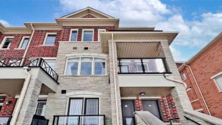 Townhouse for rent Toronto