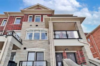 Townhouse for rent Toronto