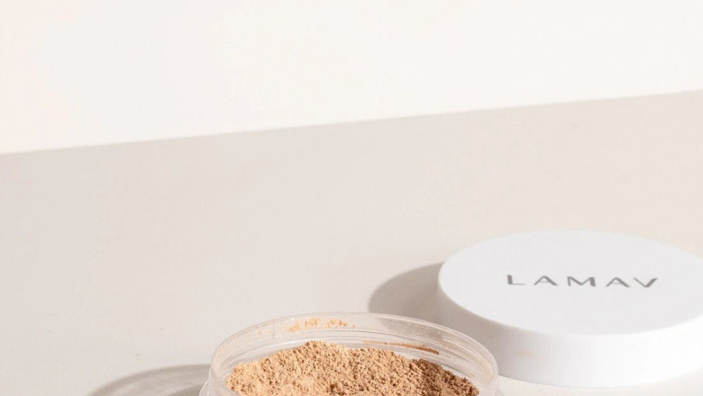 Lamav Anti-Ageing Mineral Foundation SPF15
