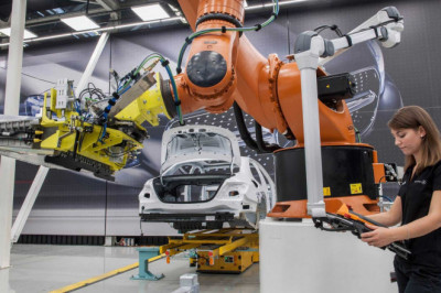 Top Robotics Companies Redefining Industrial Landscape