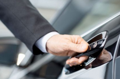 Affordable private airport ski transfers