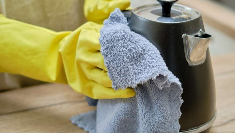 How do you clean a tea kettle
