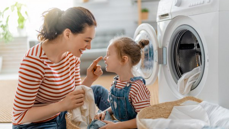 Comparison b/w fully automatic and semi-automatic washing machine