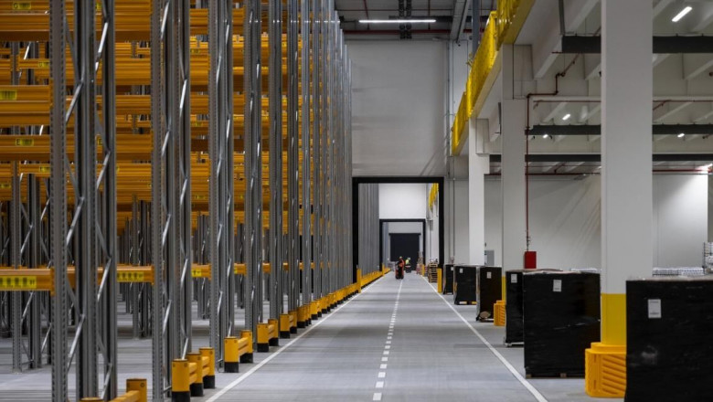DSV opens 95,000 m2 facility near Copenhagen