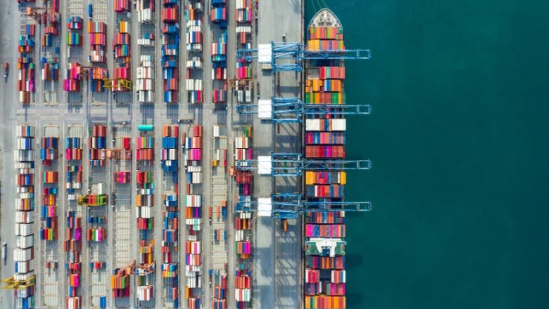 Electrolux signs deal with Maersk, CMA for using sustainable fuel