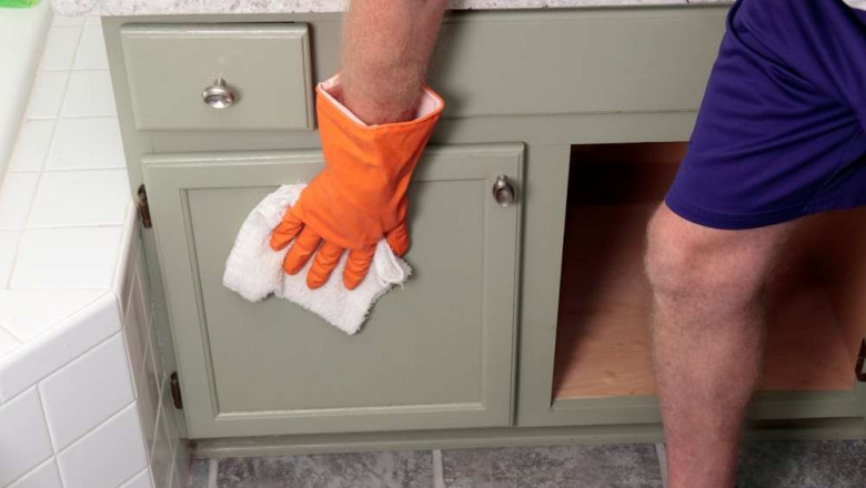 How to Paint Bathroom Cabinets Like a Pro