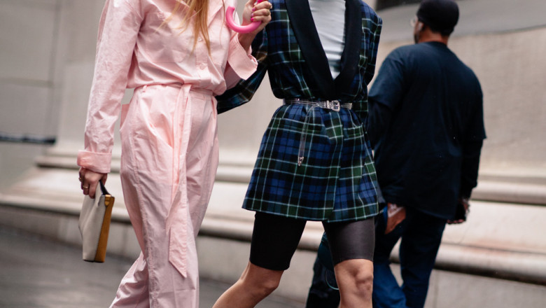 Off White Sneakers reduce redness